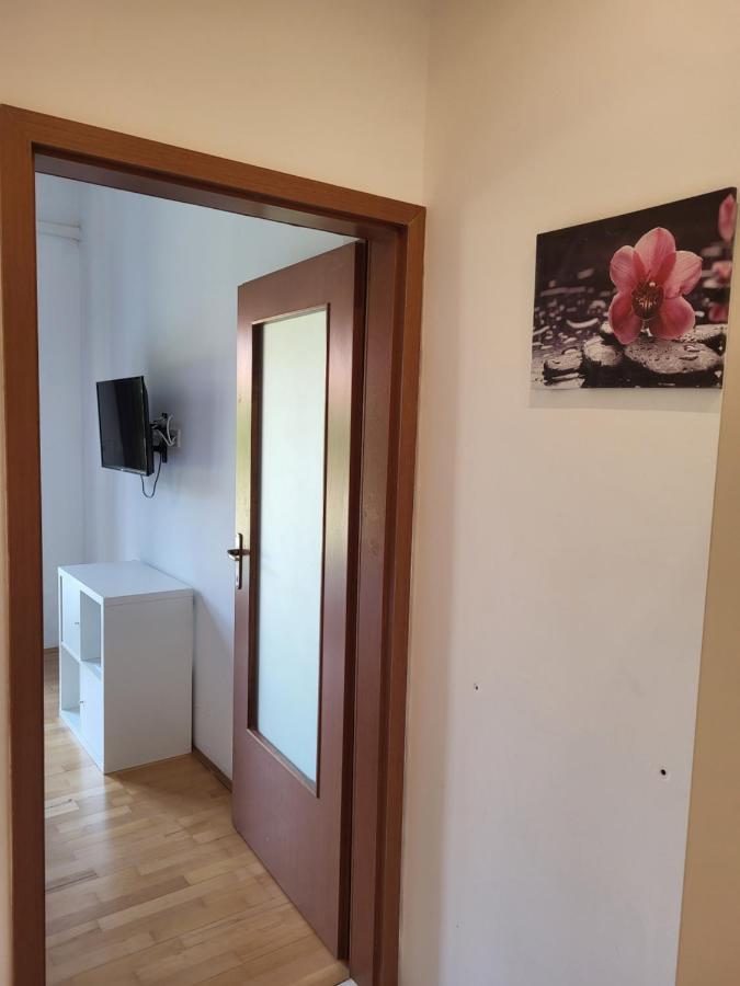 Apartmaji Tim Izola Exterior foto